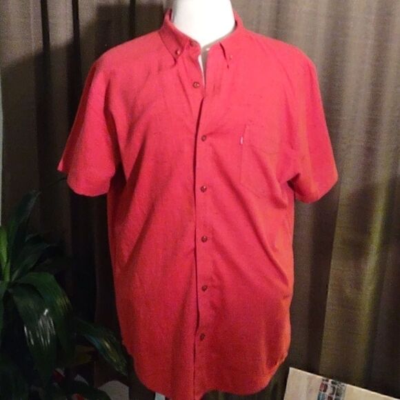 Levi's Red Short Sleeve Button up Shirt - Picture 1 of 8